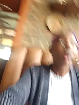 oliviaprettypussy webcam