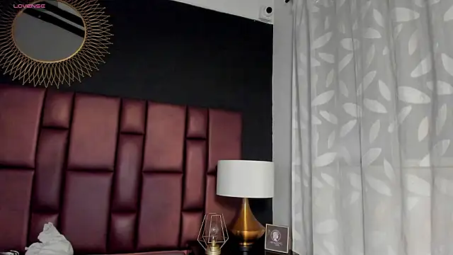 TalianaNewton webcam