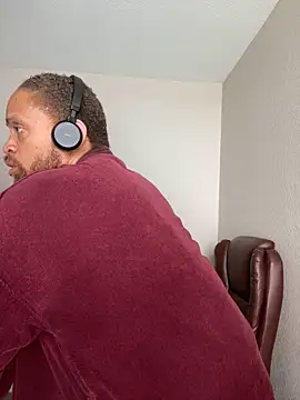 fathero1time (M mature) - 4000 tokens and I bust this NUT! 💰 💰💰