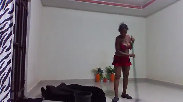 sweets_80 - Sweets_80's free webcam - UK Sex Cams