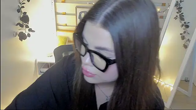 Violetta_Brilliant webcam