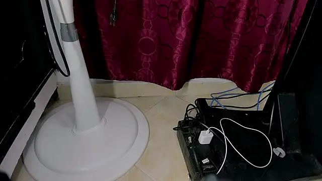 lunavera21 - LunaVera21's free webcam - UK Sex Cams