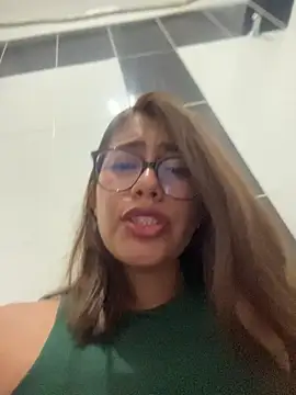 sara_calderon webcam