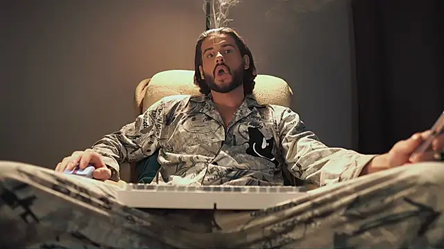 Keen___Luckystrike webcam