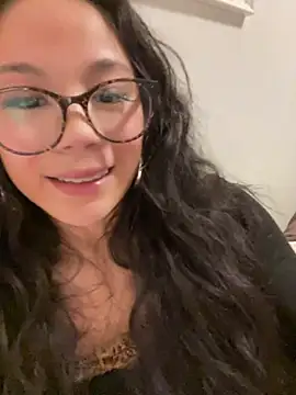 Webcam Model (LunaMeei)  is live.Free join now!