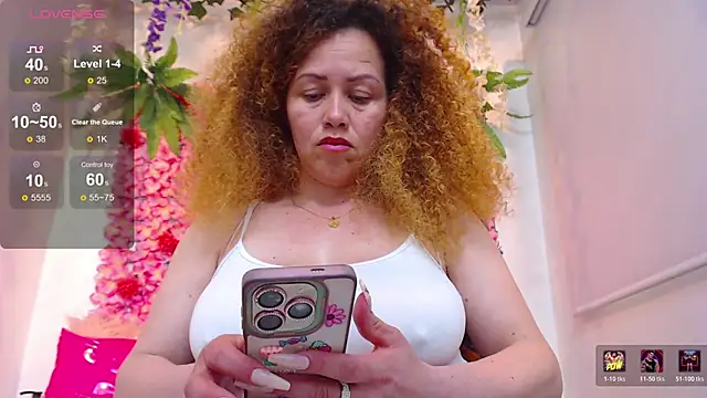 BLONDE_SEXYHOT webcam