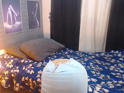 AsianDestroyer webcam