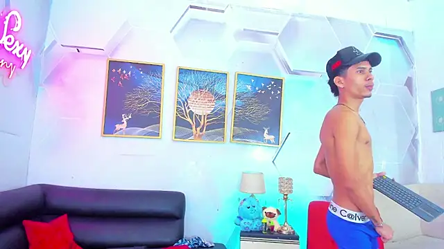 Alex_jeins_at webcam