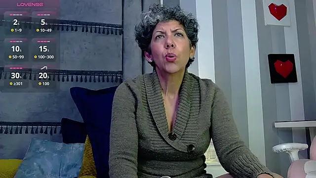 julianewell - Julianewell's free webcam