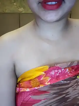 Webcam Model (Sara_1618) is live