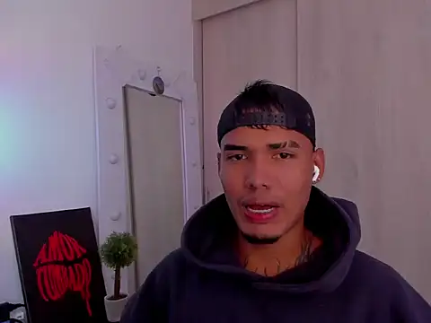 thomas_latin_boy1 webcam