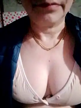 small-house123 webcam