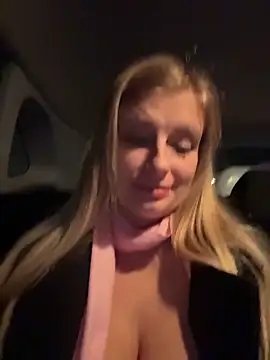 betsy (F young) - Finger pussy at public cafe