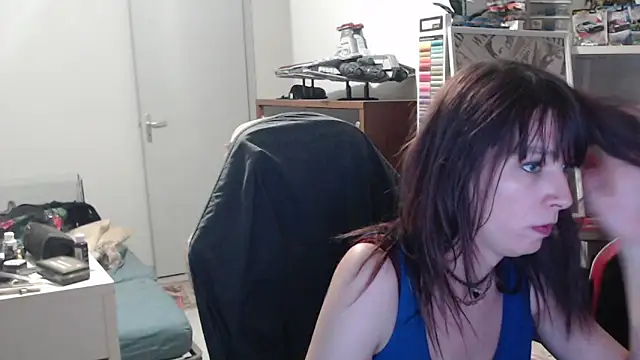 missthon0 - Missthon0's free webcam - UK Sex Cams