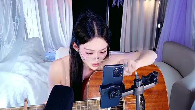 Dancer_Lucky-Nini webcam