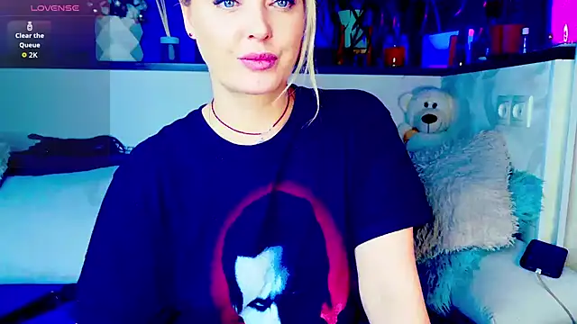 _juliaspace_ - _JuliaSpace_'s free webcam - UK Sex Cams