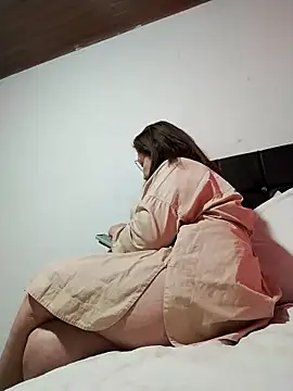 Webcam Model (Vicky_Rosse)  is live.Free join now!