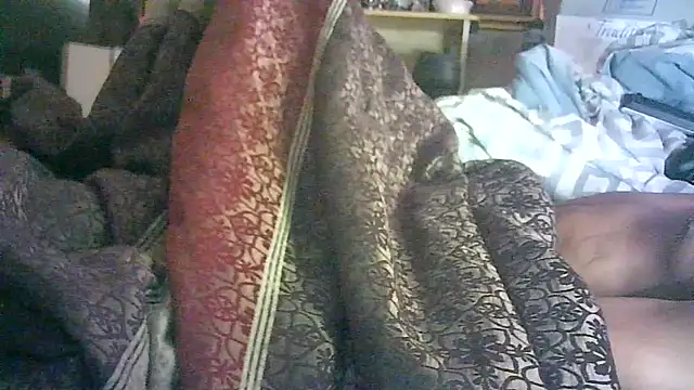 ON3YOULLN3VER_FIR3 webcam