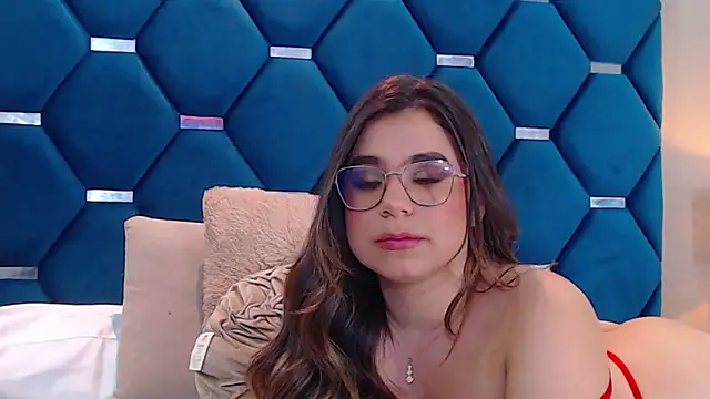 thaniajones - ThaniaJones's free webcam - UK Sex Cams