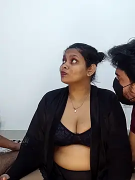 Miss_Unknown_gir... Live Webcam on Stripchat