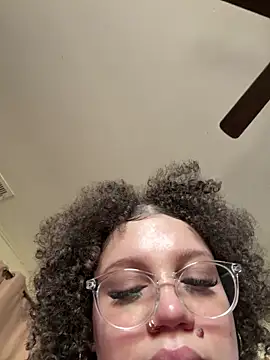 QueenNuttCollector webcam