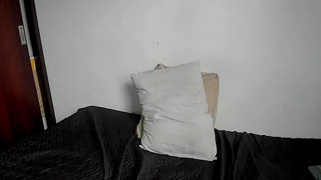 cirosky_elchicopolla webcam