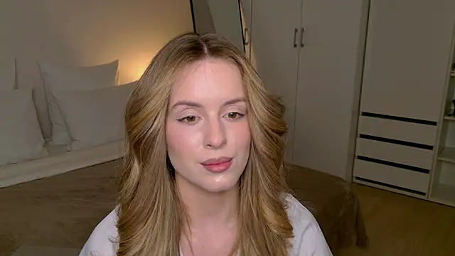 RozzitaBedberry webcam