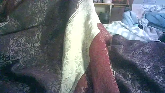 ON3YOULLN3VER_FIR3 webcam