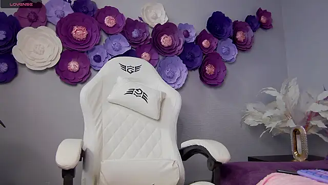 clovedia - CloveDia's free webcam - UK Sex Cams