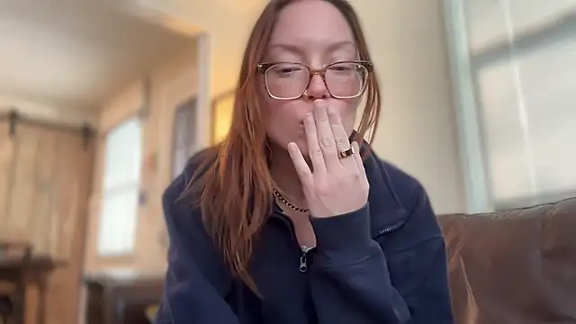 SpaceCowWhore webcam