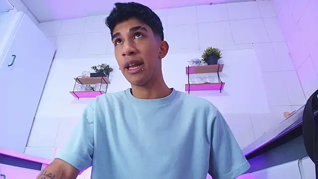 hares_mds (M twink) - get totally naked + stroke cock closer