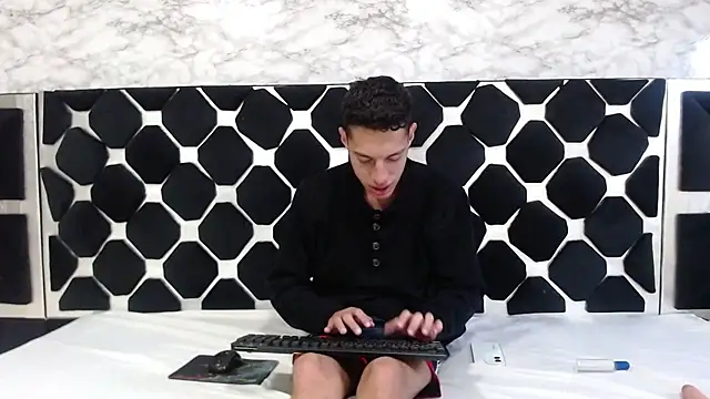 thiago19s - Thiago19s's free webcam - UK Sex Cams