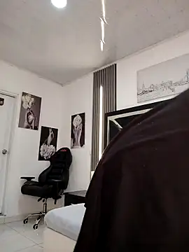 Natasha_miilf webcam