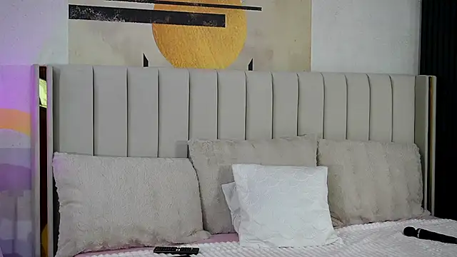 miajolie_ - MiaJolie_'s free webcam - UK Sex Cams