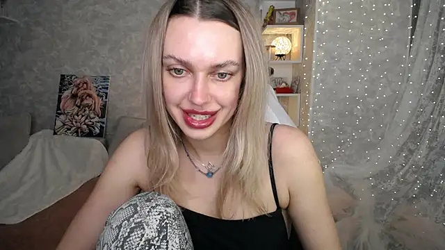 nickyadamidi - NickyAdamidi's free webcam - UK Sex Cams