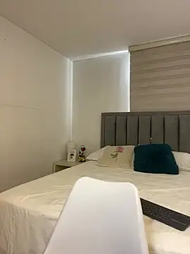 Isabella_LaRue webcam