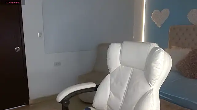 channelsmith_55 webcam