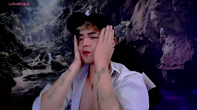 Tayson_Rivers webcam