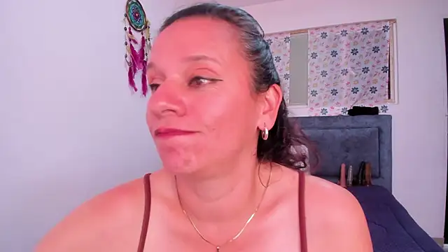 sofi_saliva2511 webcam