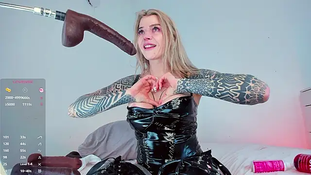 lil_shouty_bitch webcam