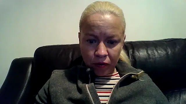 jennyblondeuk webcam