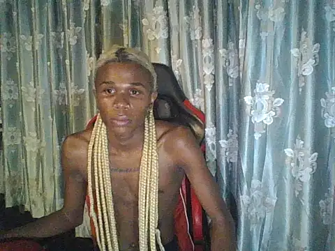 WildHornyTiger18 webcam