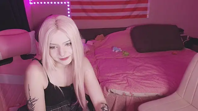 midnight_memories webcam