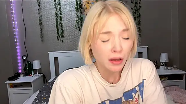 llsabethhaze (F teen) - take off my shorts