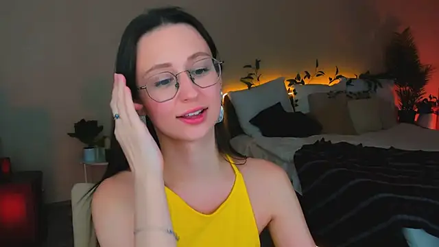 YourLovellyStory webcam