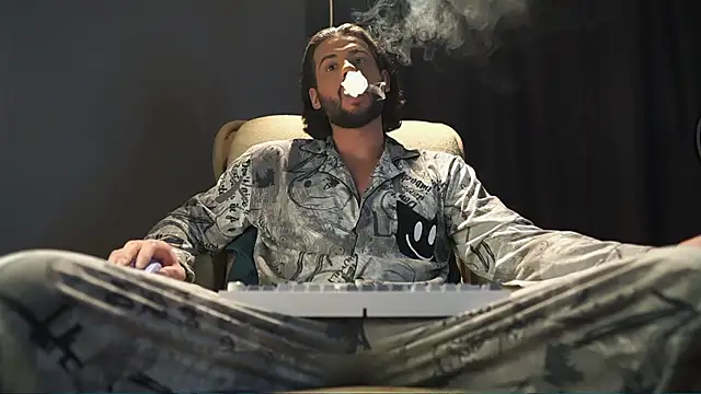 Keen___Luckystrike webcam