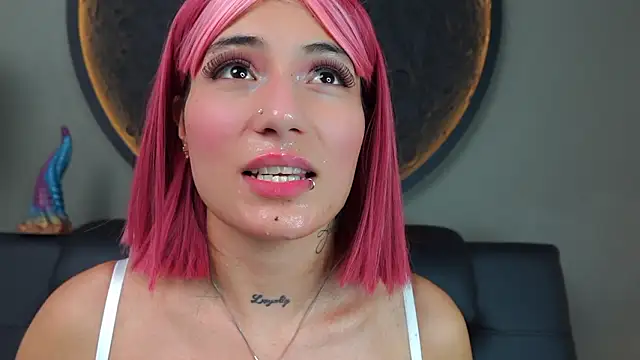 miss_sharlotte18 webcam