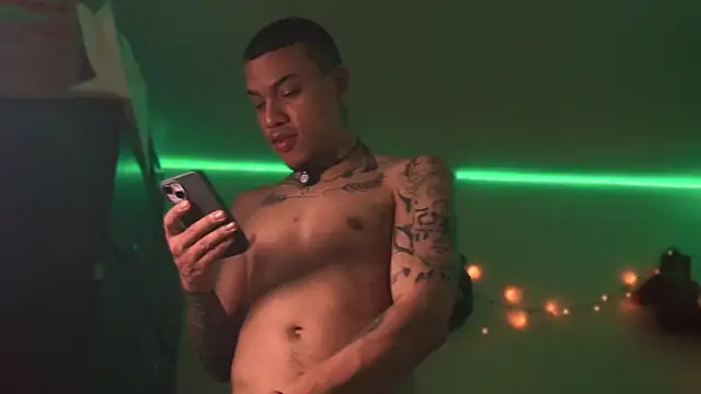 AlphaMasterXxx webcam