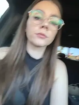 MaggyMayI's Stripchat show and profile