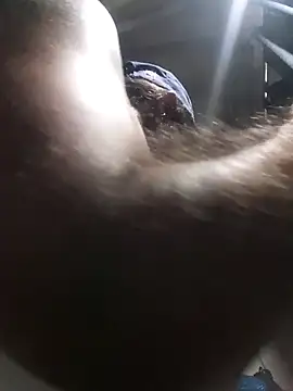 hairy_mannn webcam
